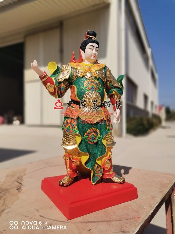 開(kāi)閩王弟子側面照